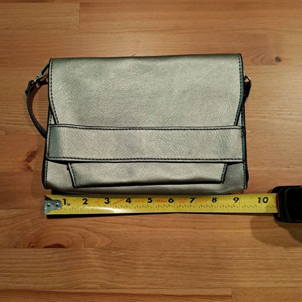 Summer & Rose Small Metallic Silver Crossbody Purse - Picture 2 of 5